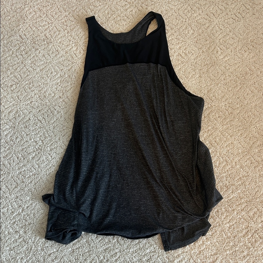 Lululemon Black/Grey tie back tank top
